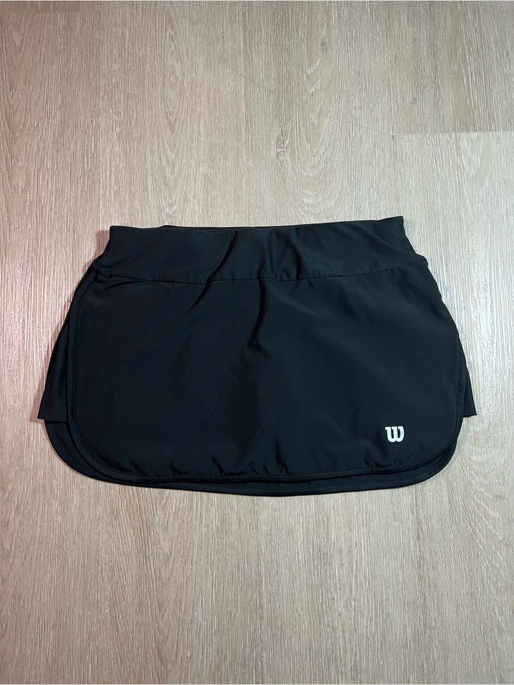 Wilson Black Tennis Skort with Subtle Logo Sporty Chic Women’s Small
